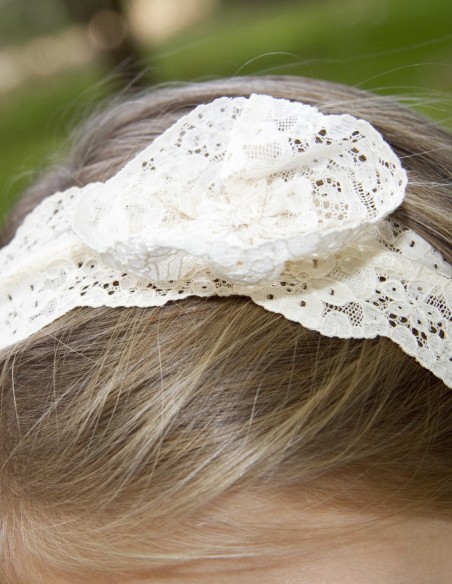 Tocado Chantilly beige